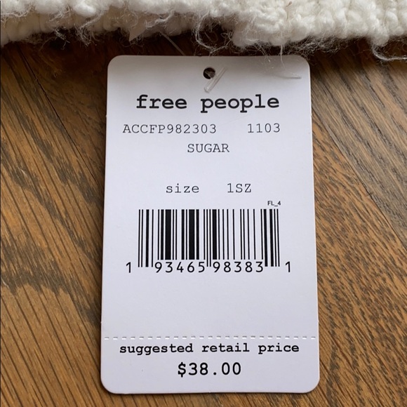 NWT Free People Beanie - Picture 4 of 6